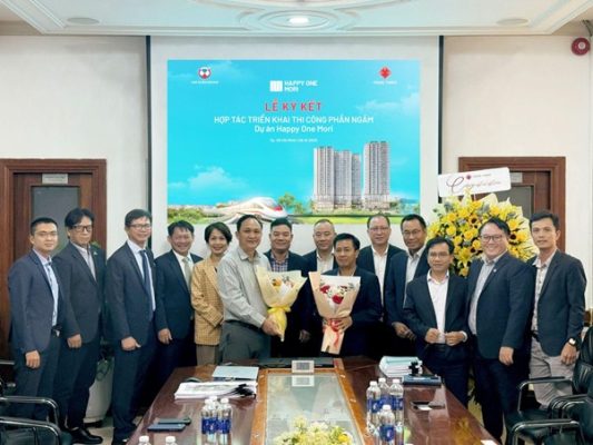 Lễ ký kết đánh dấu cột mốc quan trọng trong tiến trình thi công dự án Happy One Mori.
